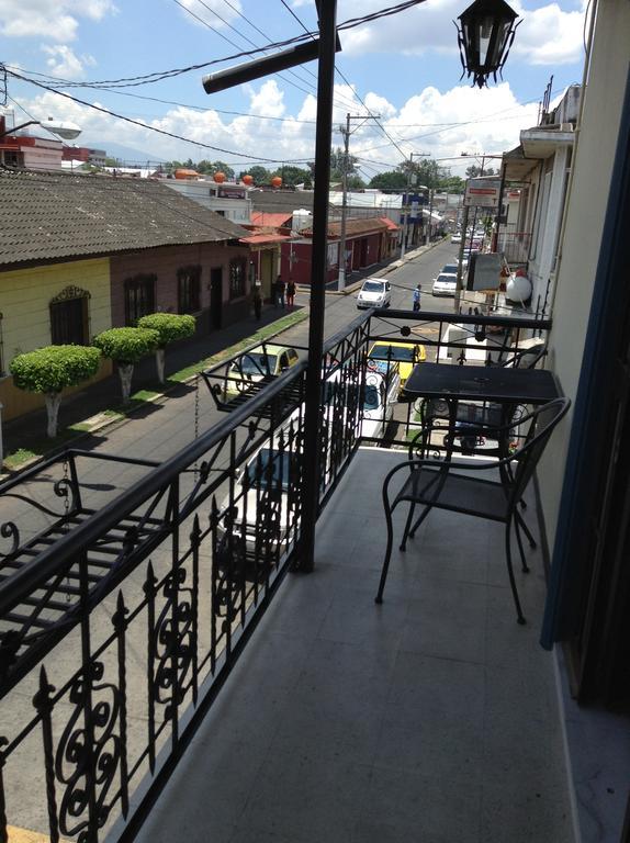 Los Faroles Hotel Uruapan (Michoacan) Rom bilde